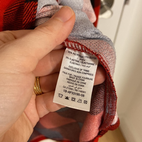 Comfy buffalo plaid long sleeve top with hood - Picture 7 of 7